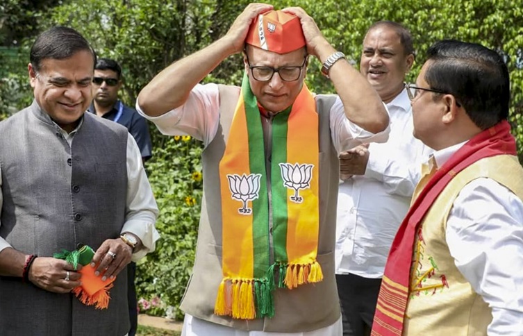 Pradyut Bordoloi joins BJP; Assam CM claims all Congress leaders 'with self-respect' to quit soon